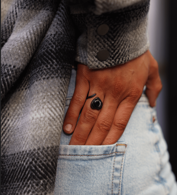 Luna Love Ring in Black Matte
